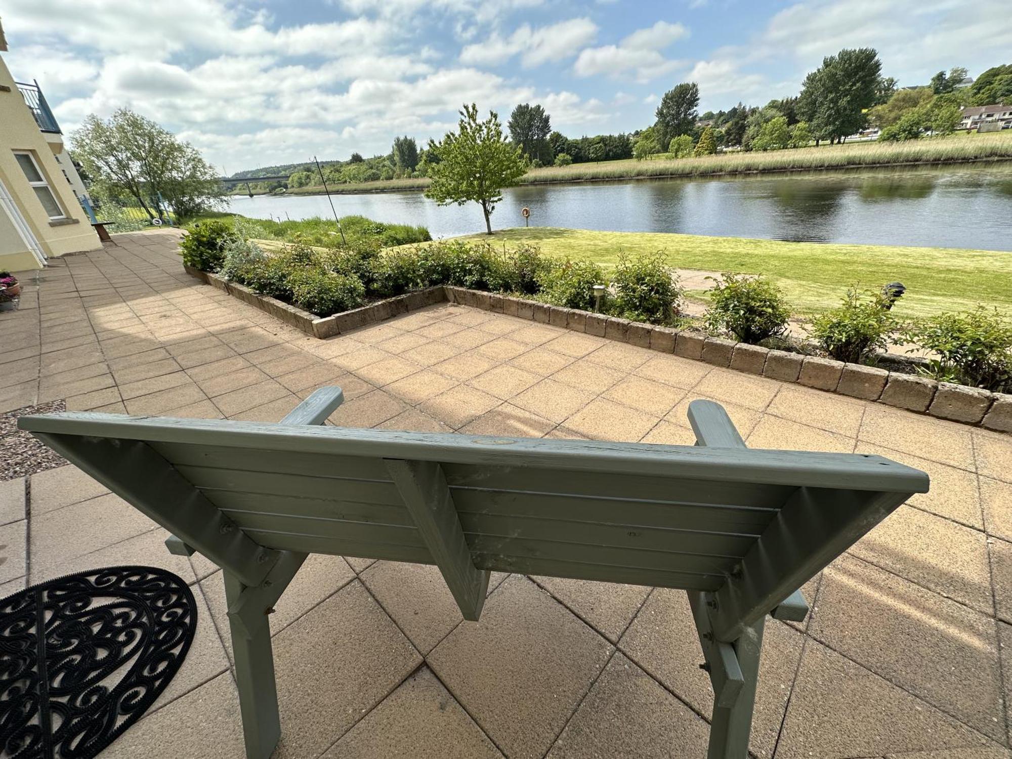 Coleraine Riverside Apartment Екстер'єр фото